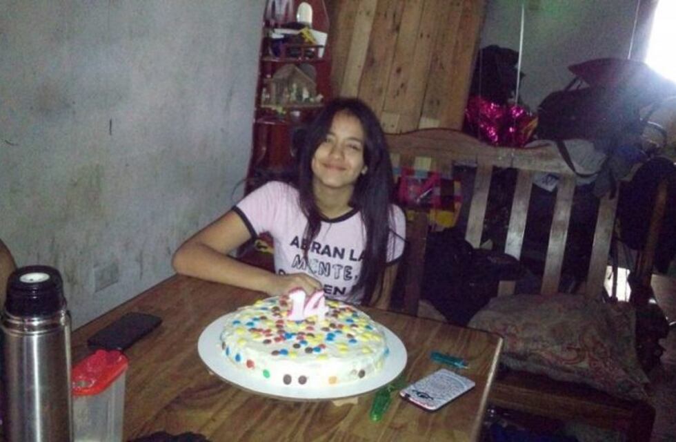 Pidió ayuda por Facebook para festejar el cumpleaños de 15 de su hija porque no tiene trabajo
