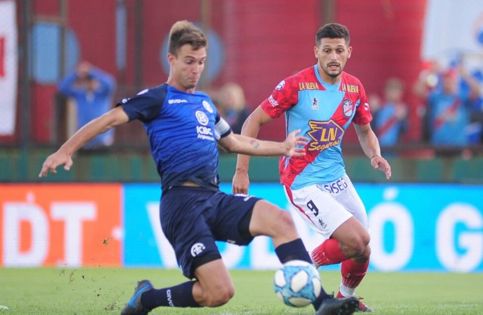 Komar y el Talleres puntero: "Si nos relajamos en Rosario nos van a pasar factura"