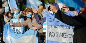 Banderazo por la República: las mejores fotos en el Obelisco (Fotos: Clarín)