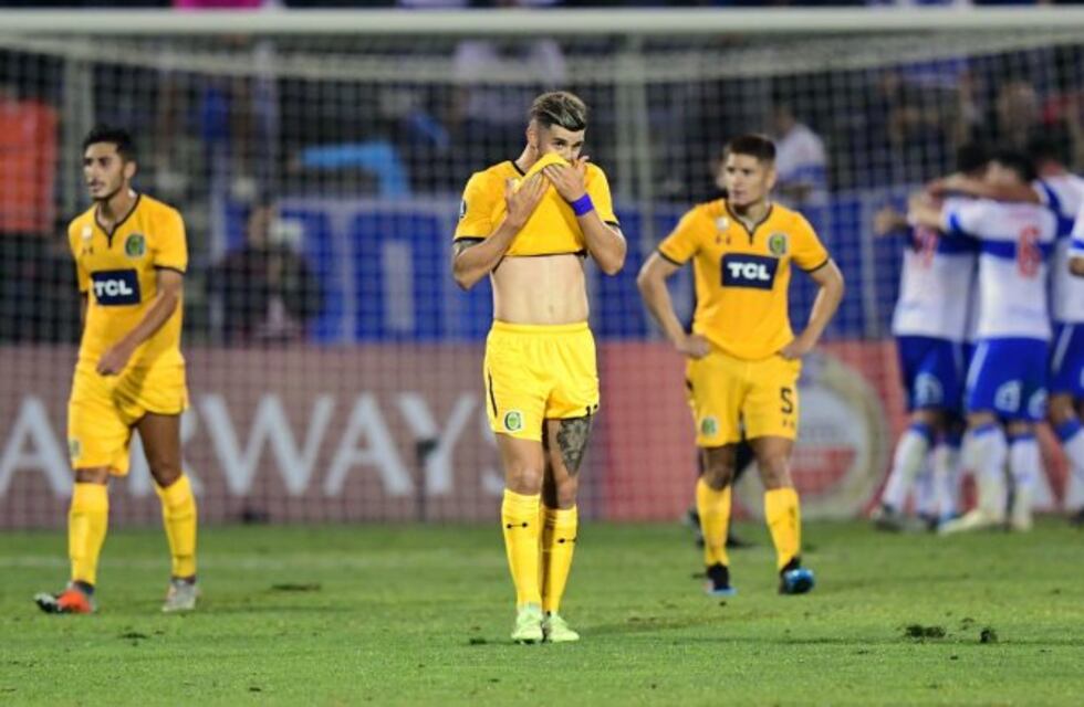 En tiempo de descuento, Central cayó 2 a 1 ante Universidad Católica