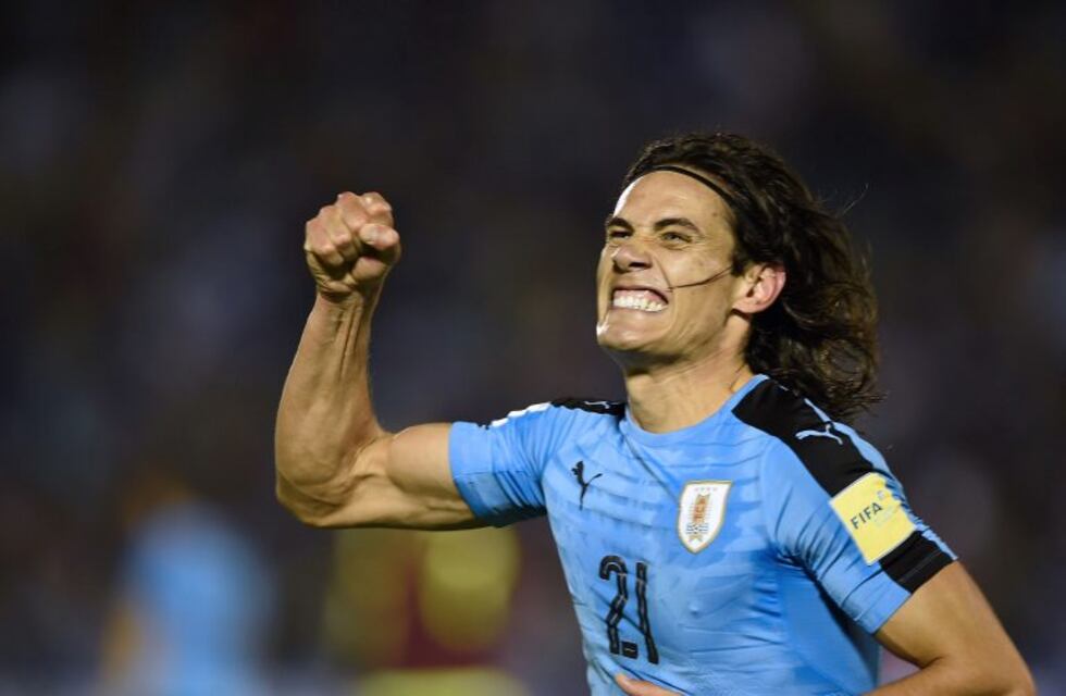 Cavani salió de caza durante sus días libres y generó polémica en Uruguay