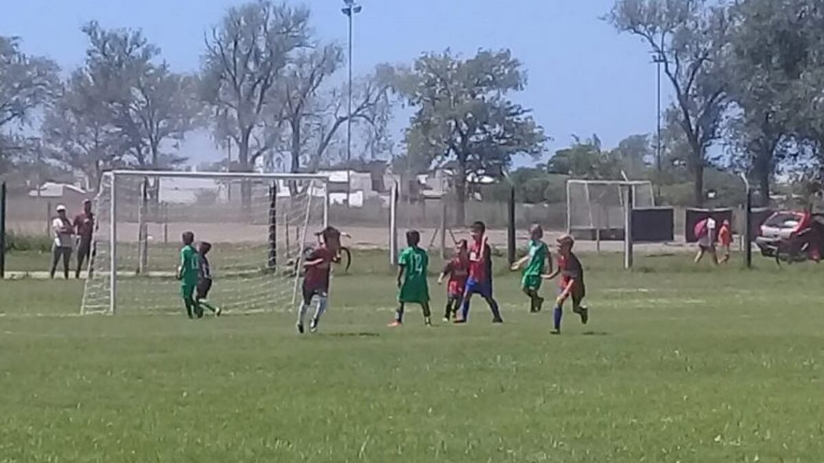 Fútbol de Inferiores clásico entre El Cultural de Arroyito y el Sportivo 24 de Septiembre