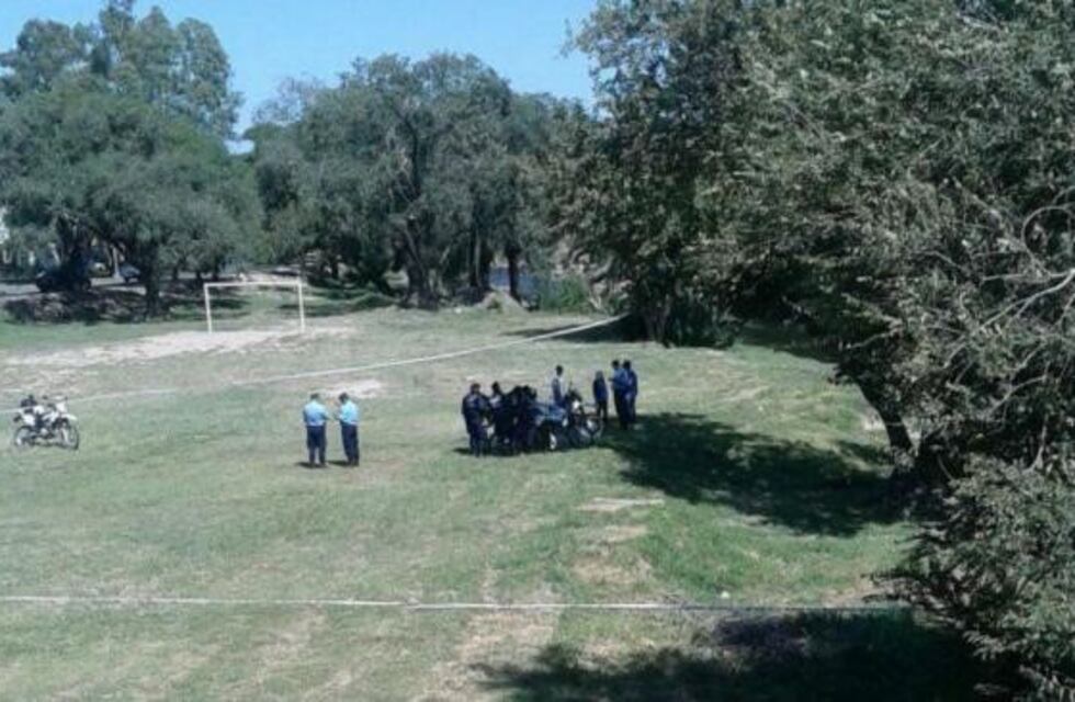 Encuentran el cuerpo de un hombre fallecido debajo de un puente