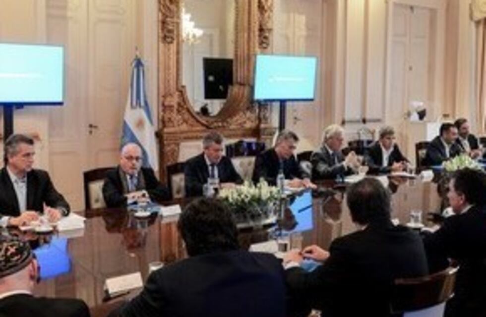 El Gobierno busca reducir el 20% de los cargos políticos jerárquicos