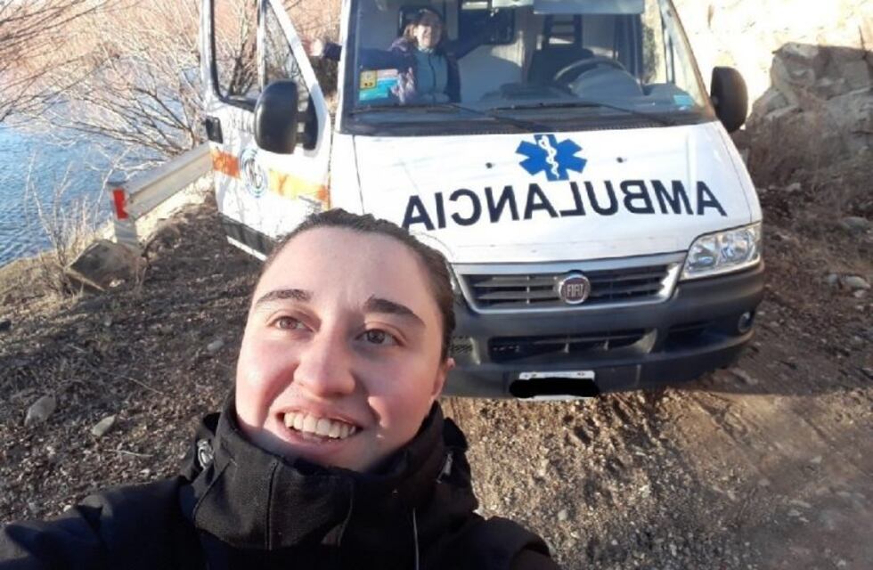 La primera mujer en manejar una ambulancia en Río Negro tiene 26 años