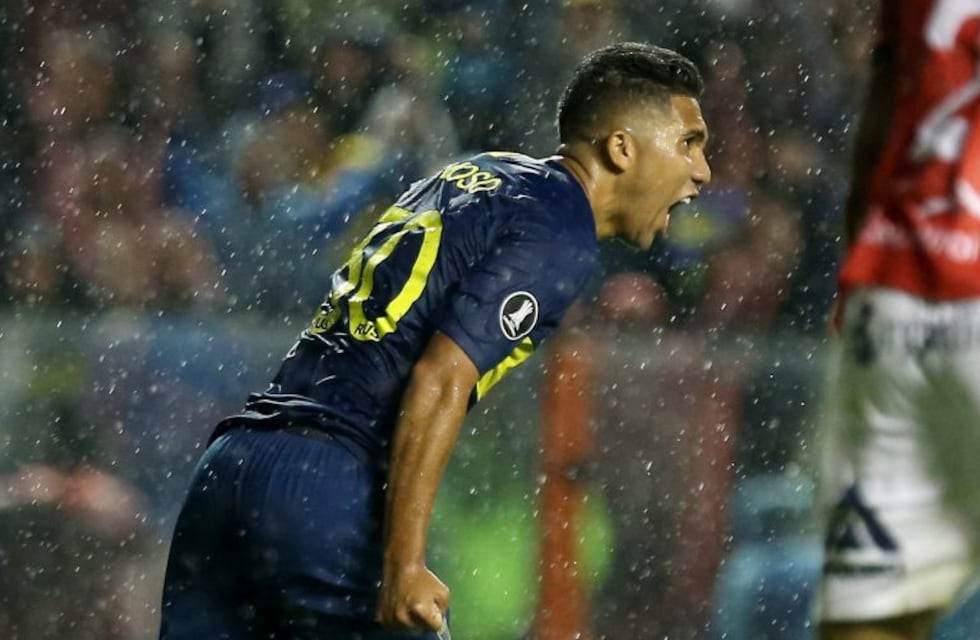 El caño de Bebelo Reynoso "a lo Riquelme" que se hizo viral ante Chivas