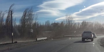 Rige alerta por fuertes vientos.