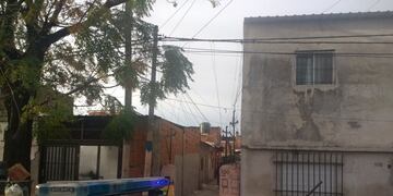 Los sospechosos barretearon la puerta en Güiraldes al 500 bis\u002E (@belitaonline)