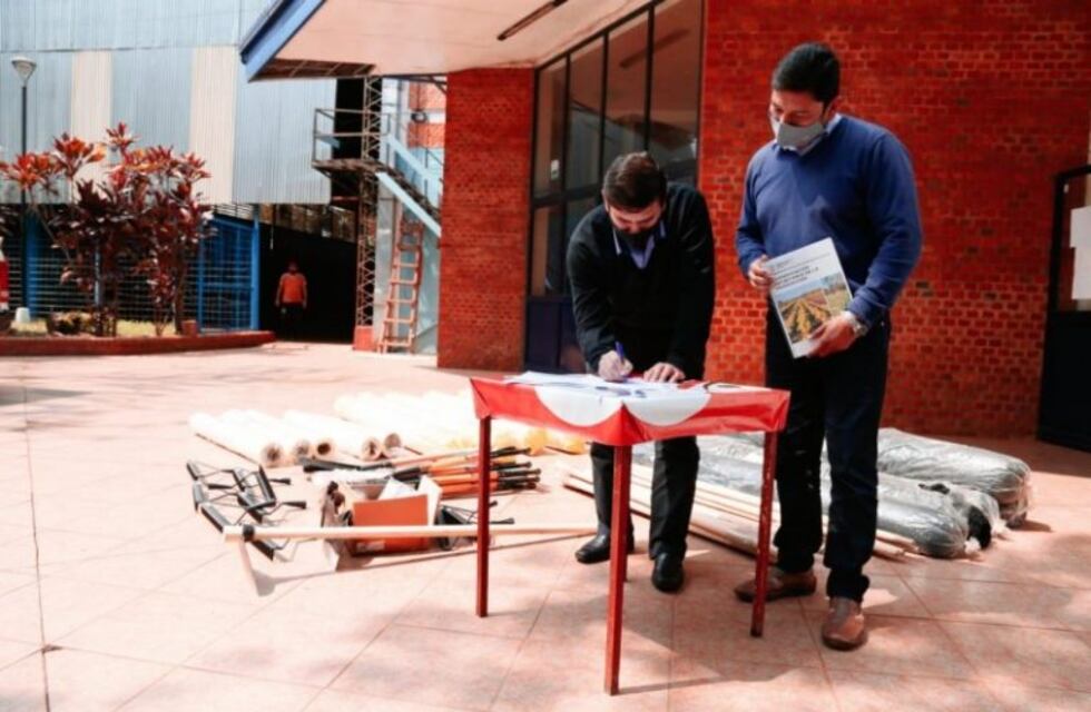 Eldorado recibió insumos y herramientas para productores