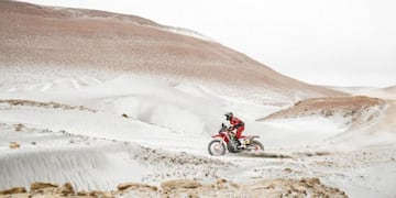 Kevin Benavides durante la cuarta etapa\u002E (Dakar)