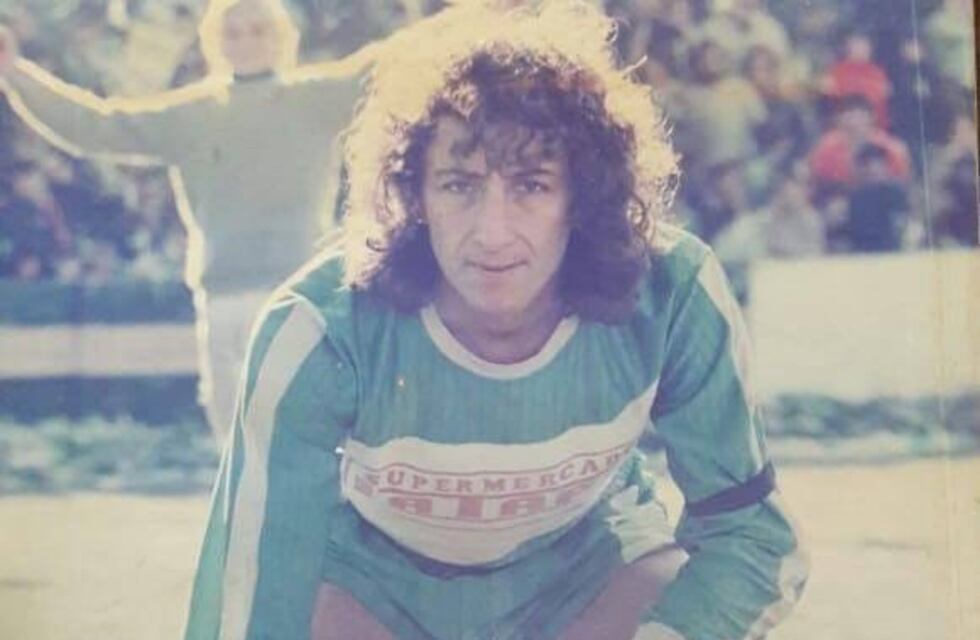 Tristeza villera: falleció Carlos Hourcade