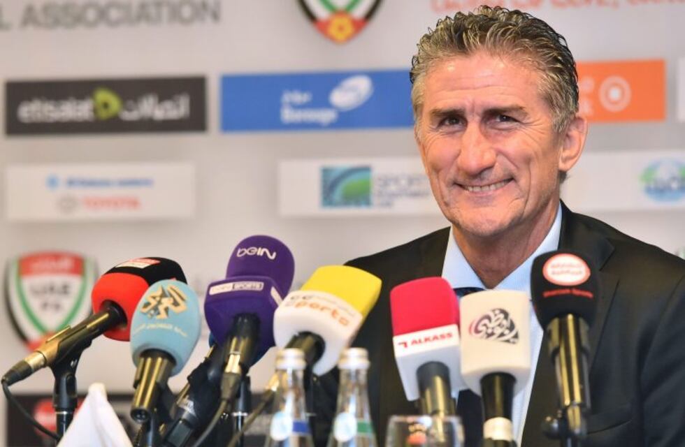 Bauza opinó que ante Brasil "la Selección no jugó como el Sevilla de Sampaoli"