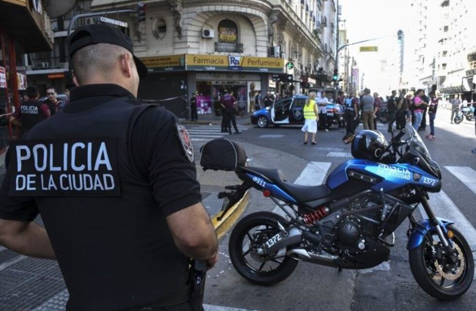 Expolicía se enfrentó a delincuentes que le robaron 25 mil dólares