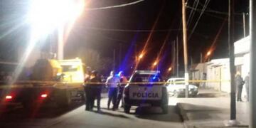 La Policía se hizo presente en el lugar e investiga lo ocurrido con el hombre de 74 años\u002E