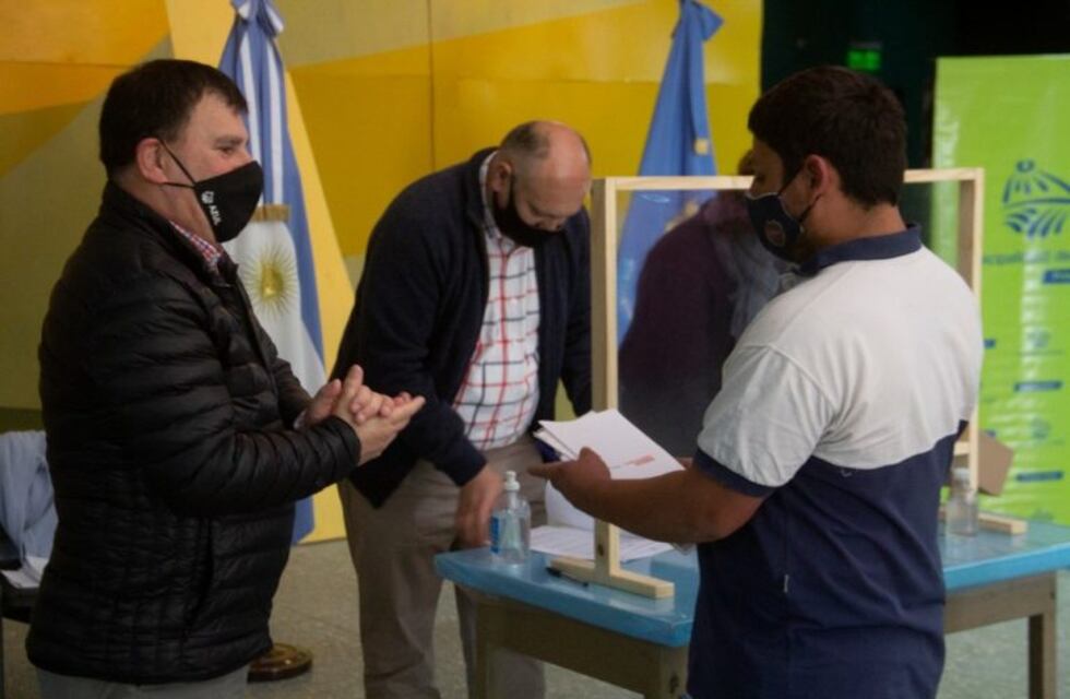 El municipio comenzó la entrega de 302 lotes a vecinos de Azul