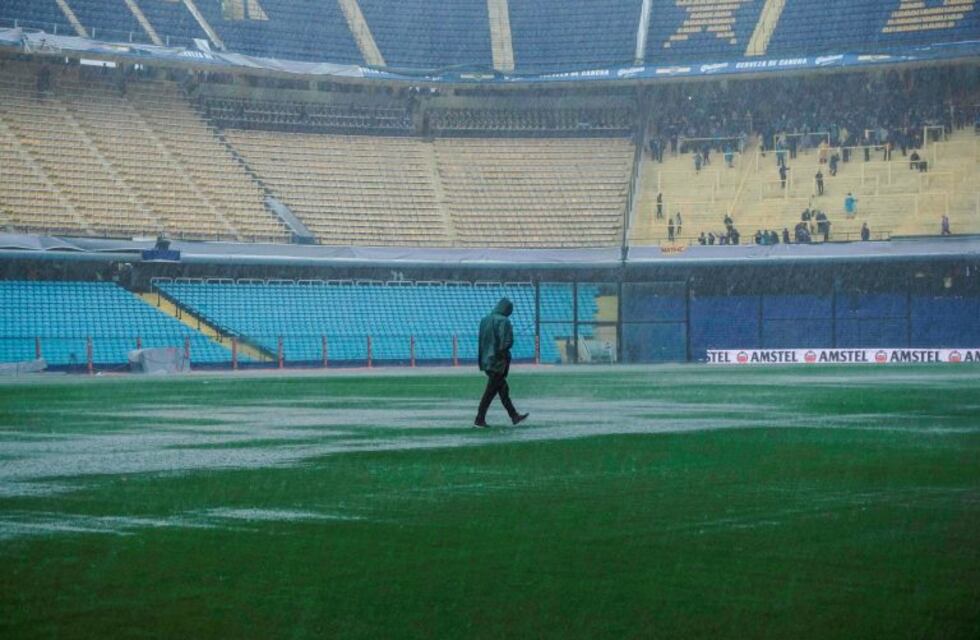 Una estructura metálica se derrumbó en la Bombonera y pudo haber sido una tragedia