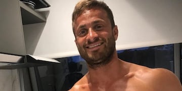 El rosarino abrió la puerta de su piso en \