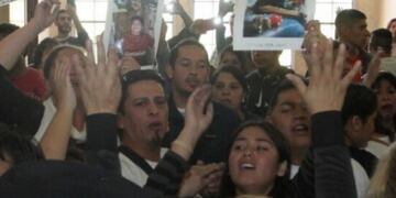 Familiares de vu00edctimas se manifiestan en contra del chofer de TurBus