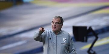 Leeds United's head coach Marcelo Bielsa reacts during the English Premier League soccer match between Leeds United and Fulham at Elland Road Stadium, in Leeds, England, Saturday, Sept\u002E 19, 2020\u002E (Oli Scarff/Pool via AP)
