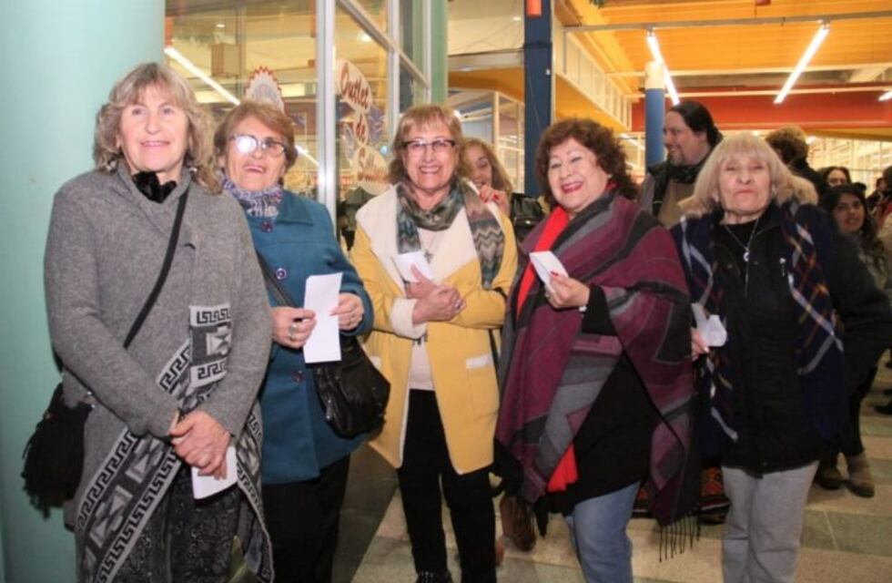 Los adultos mayores fueron gratis al teatro