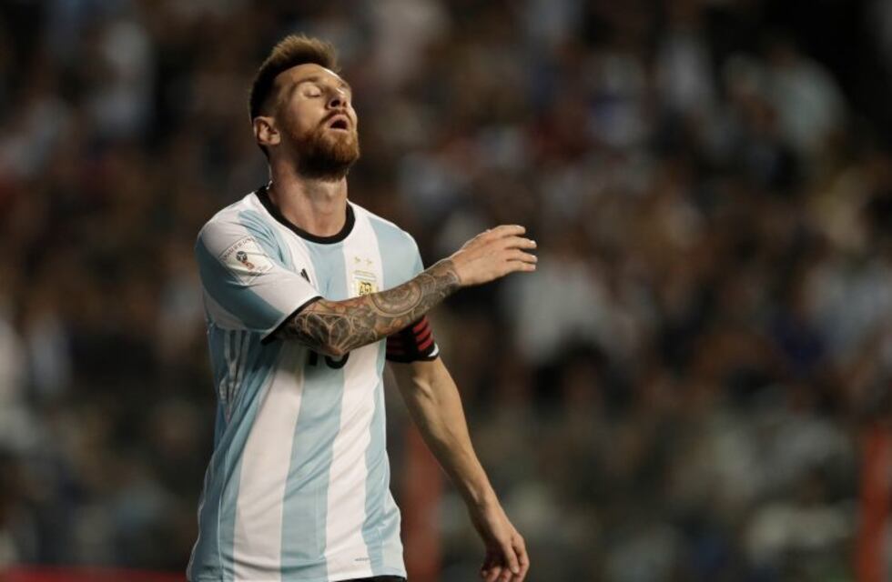Argentina empató sin goles ante Perú y por ahora está afuera del Mundial