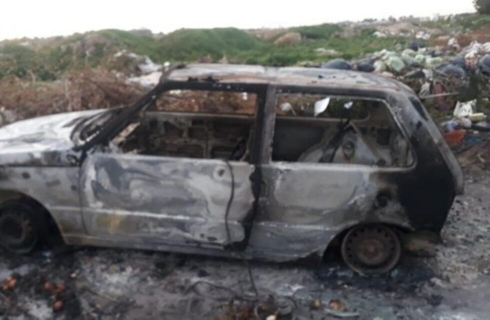 Se confirmó que la persona calcinada en un auto, murió antes del incendio
