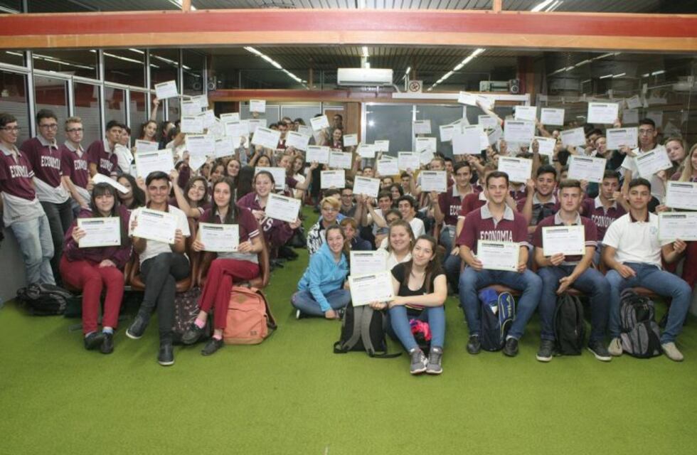 Se entregaron certificados de Mi Primera Licencia en Arroyito
