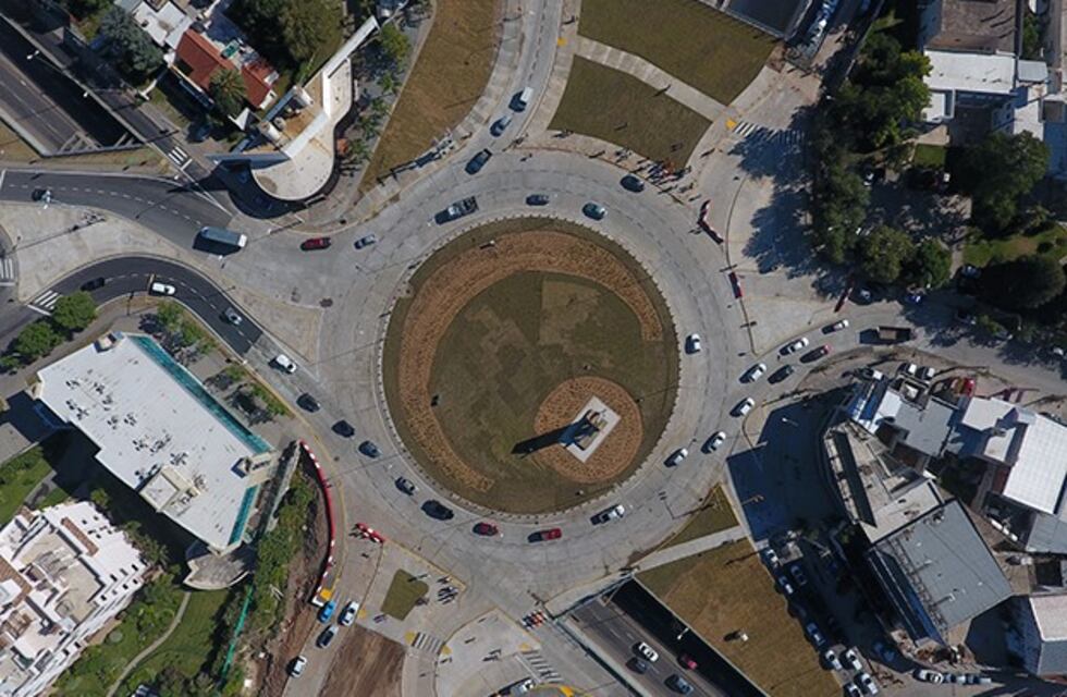 Ya se puede circular por la totalidad de la nueva rotonda de la Mujer Urbana
