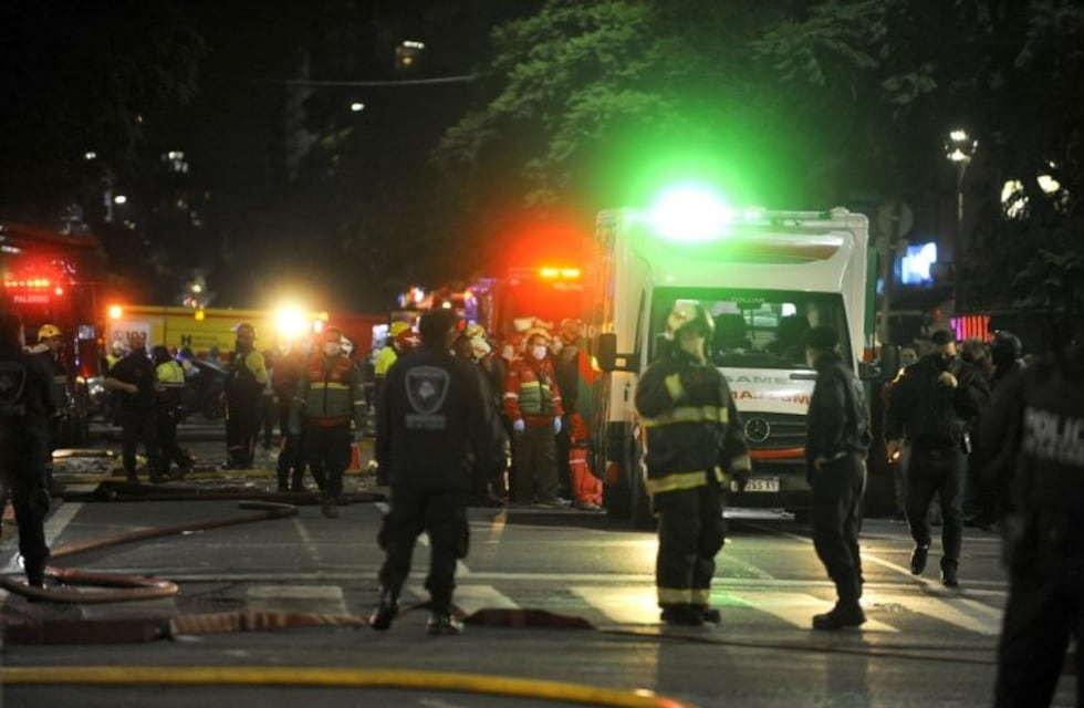 Los desgarradores audios de los bomberos tras la explosión en Villa Crespo