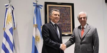 Macri y Tabaré Vázquez inauguran la nueva sede diplomática de Uruguay\u002E (DYN)