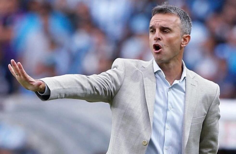 Lavallén vuelve a dirigir después de Belgrano: será DT de Colón