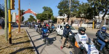 Trabajadores de la Salud Riojana realizan una caravana de protesta