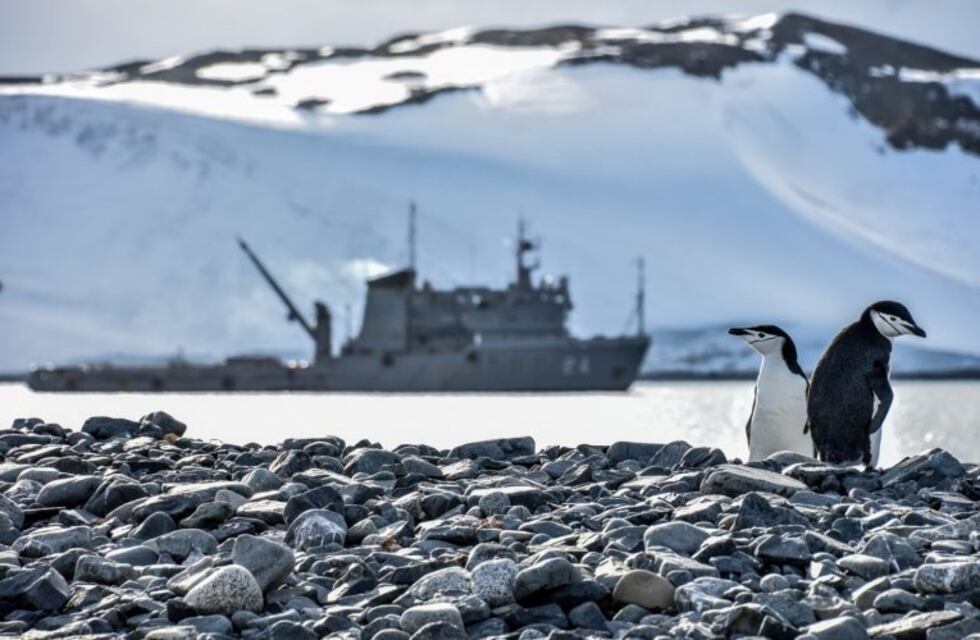 Comienza la Patrulla Antártica Naval Combinada