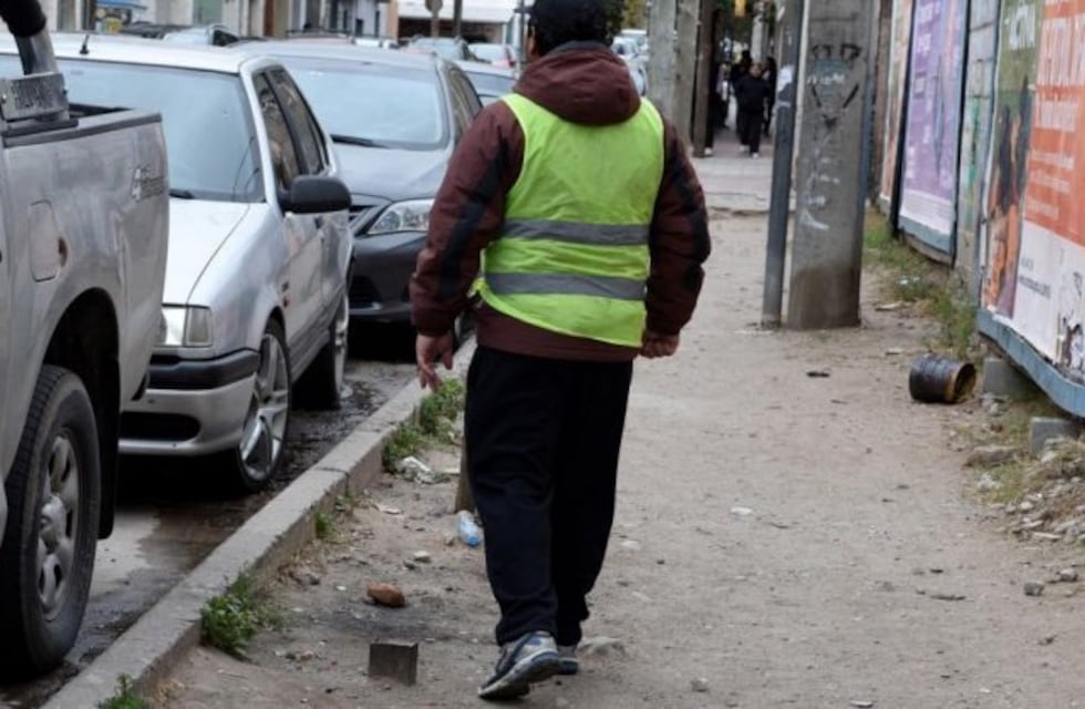 Un "naranjita" fue detenido por robar en un restaurante