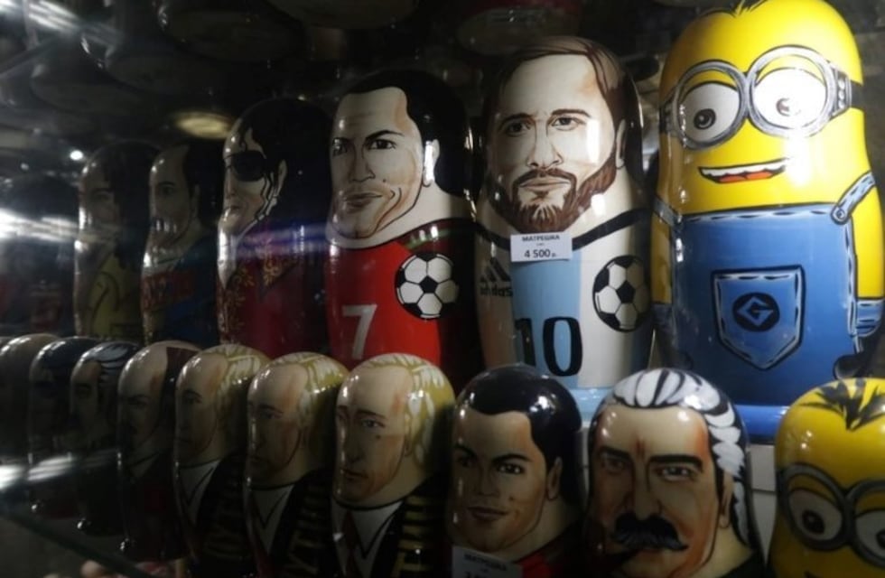 En Rusia, Messi se convirtió en mamushka