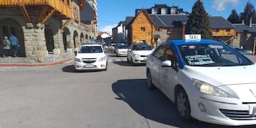 Continúan los reclamos de taxistas y remiseros en San Carlos de Bariloche