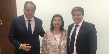 Senador Julio Martínez junto a la directora de Vialidad Nacional, Patricia Gutiérrez y el Diputado Provincial Juan Amado