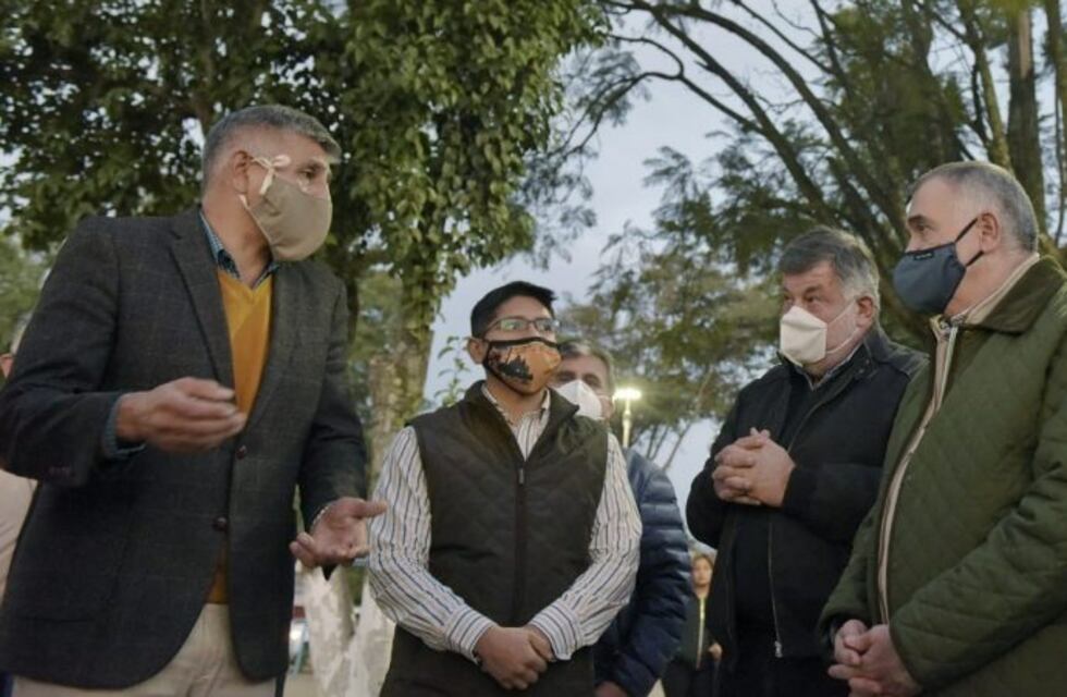 Jaldo visitó las obras de alumbrado público en La Florida