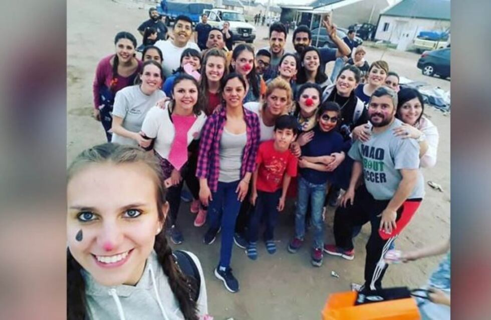 Colecta solidaria por el Día del Niño del Club Leo Pampero Universitario