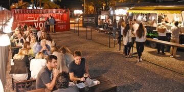 Callejeando el festival de los foodtrucks en Rafaela