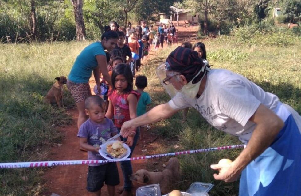 Grupo solidario entregó 70 viandas en la comunidad Fortín Mborore