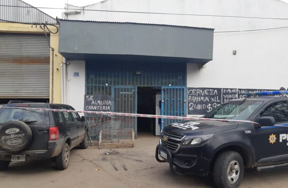 Asalto en un súper chino derivó en un enfrentamiento con la policía y murió un delincuente