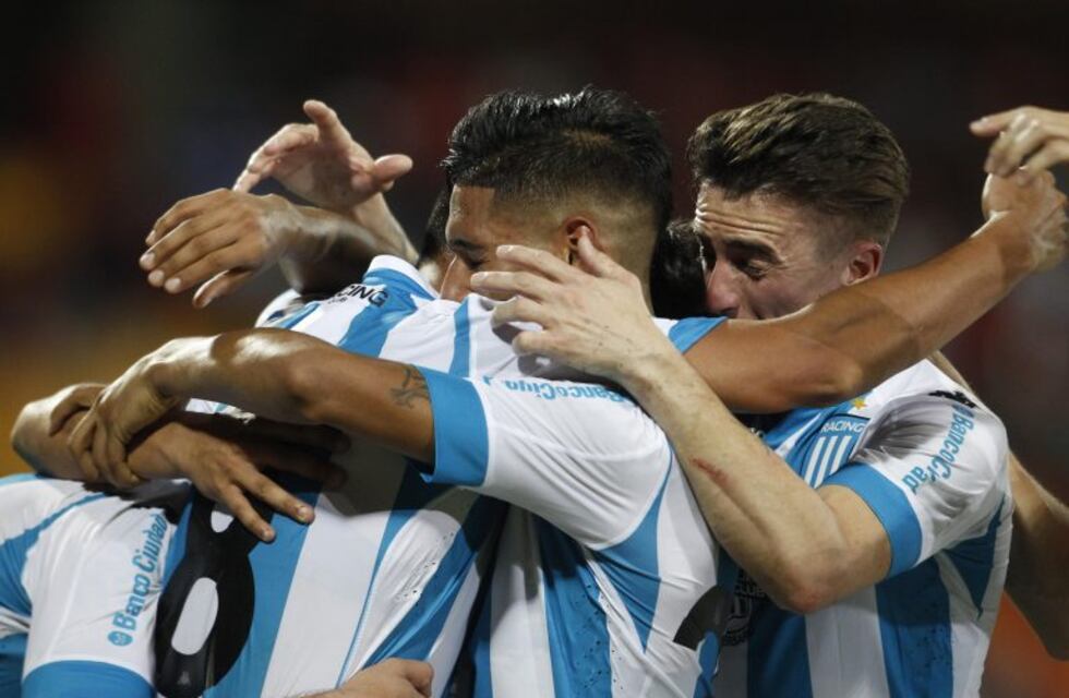 Copa Sudamericana: Racing lo dio vuelta, ganó 3-2 ante el DIM en Colombia y pasó de ronda