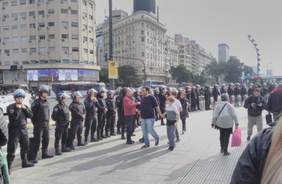 Agrupaciones sociales se movilizaron en rechazo al desalojo en Pepsico