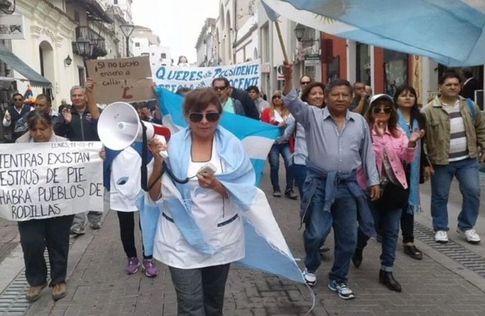 Los docentes seguirán de paro, y Urtubey emitió un comunicado oficial acerca del conflicto