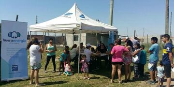 Más de la mitad de los vecinos del barrio 12 de Marzo ya están registrados como usuarios\u002E (Archivo)