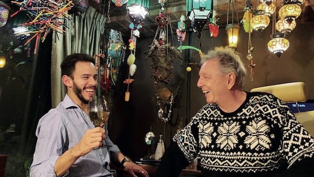 Pepe Cibrián presentó a su novio 46 años menor que él