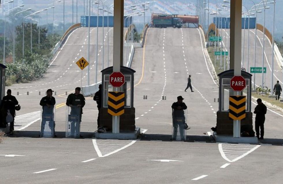 Llega a Venezuela el primer cargamento de 900 toneladas insumos médicos de Cuba y China