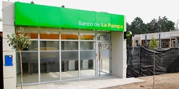 Habilitaron cajeros en la Av\u002E Perón (BLP)