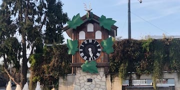 Reloj Cucú Carlos Paz